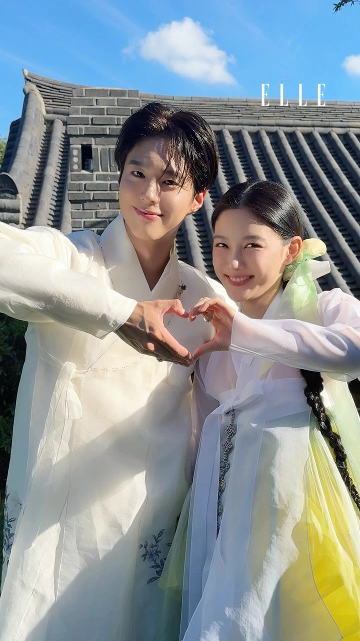 Kim Yoo Jung - Park Bo Gum lộ ảnh cưới? - Hình 2