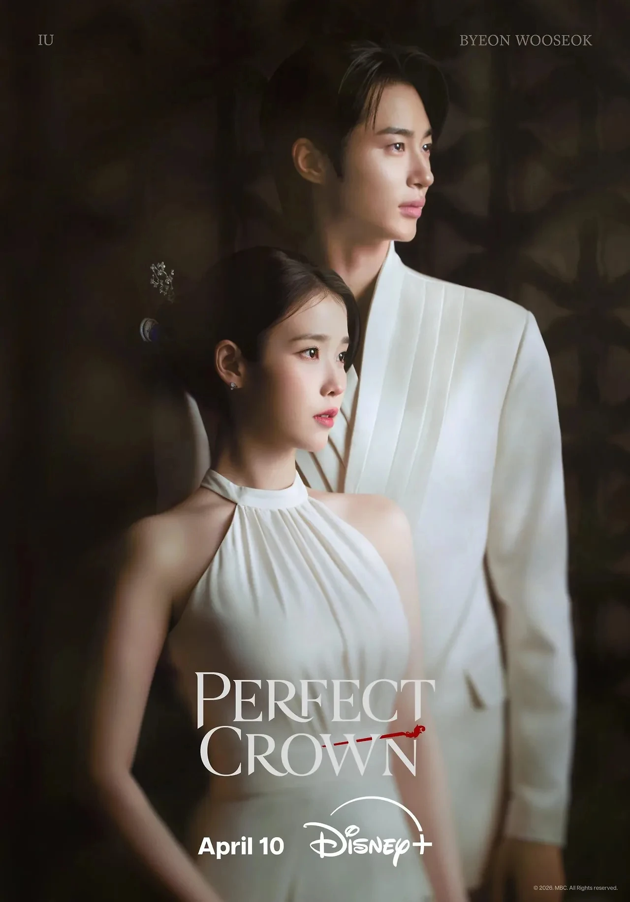 Vừa chia tay Lee Jong Suk, IU đã để ý mỹ nam này? - Hình 4