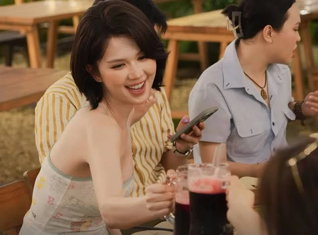 Chân dài Vbiz mở nhà hàng ở TP.HCM, sau 2 năm phải thông báo tạm dừng - Hình 2