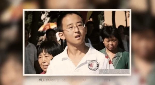 Cú trượt dài của thần đồng 10 tuổi đỗ Đại học, 16 tuổi học Tiến sĩ nhưng U40 vẫn gọi điện xin tiền sinh hoạt từ bố - Hình 2