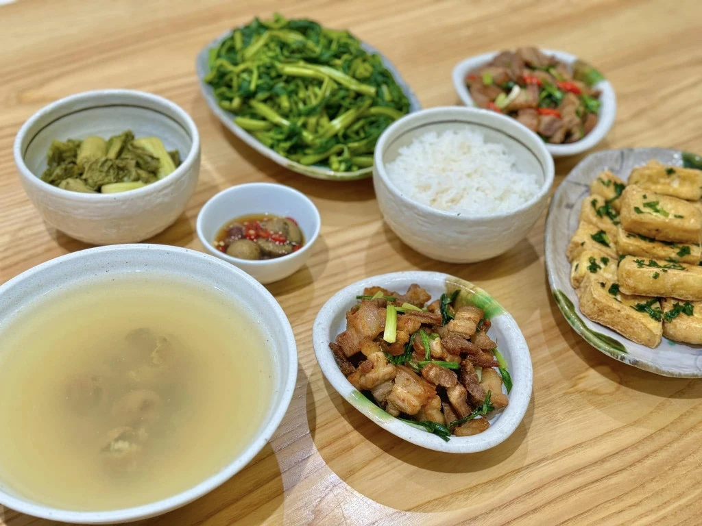 Cơm nhà Đan Lê và và cựu Phó giám đốc VFC - Hình 5