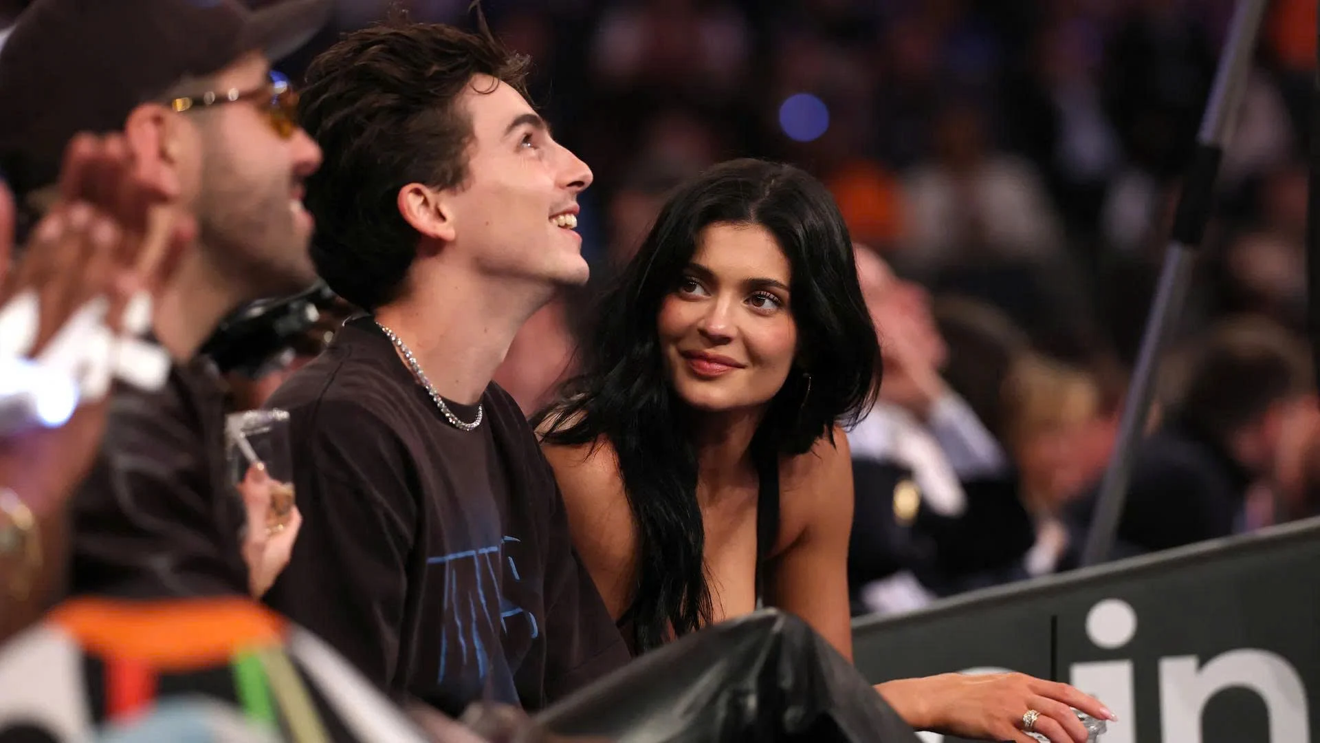 Kylie Jenner và Timothée Chalamet muốn bắt chước Zendaya và Tom Holland làm đám cưới riêng tư - Hình 1