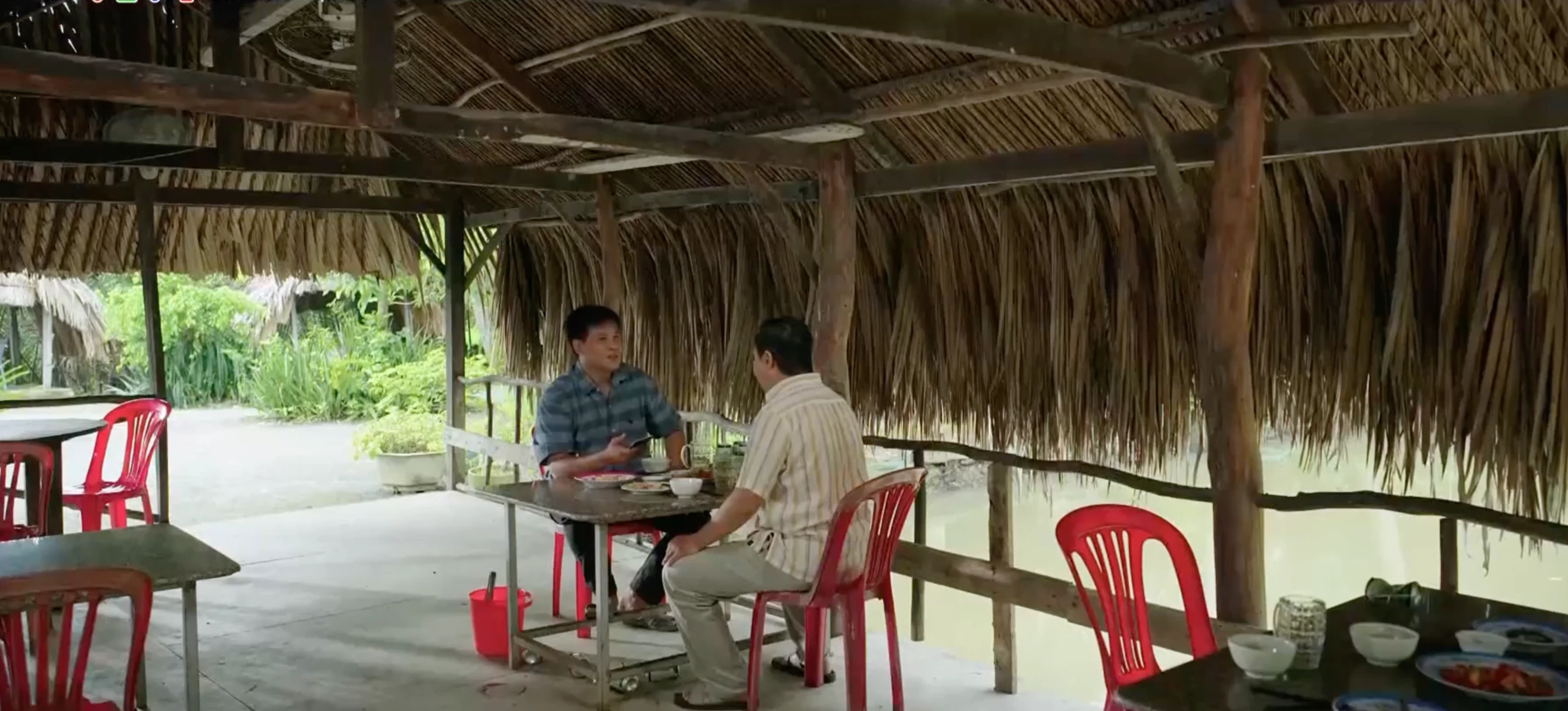 Phù Sa - Tập 10: Chơn nóng mặt khi thấy Phù Sa bên Nghiệm - Hình 2