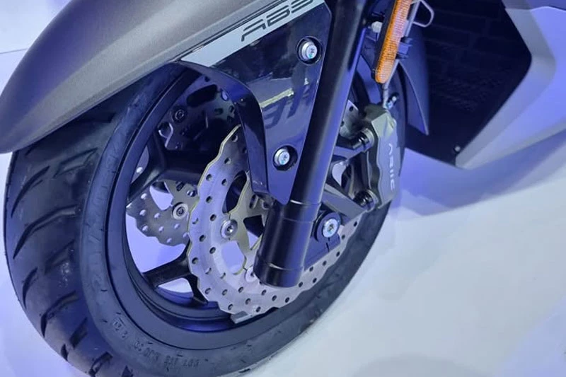 Xe ga thể thao 369cc, trang bị tiên tiến, giá hơn 100 triệu đồng - Hình 5