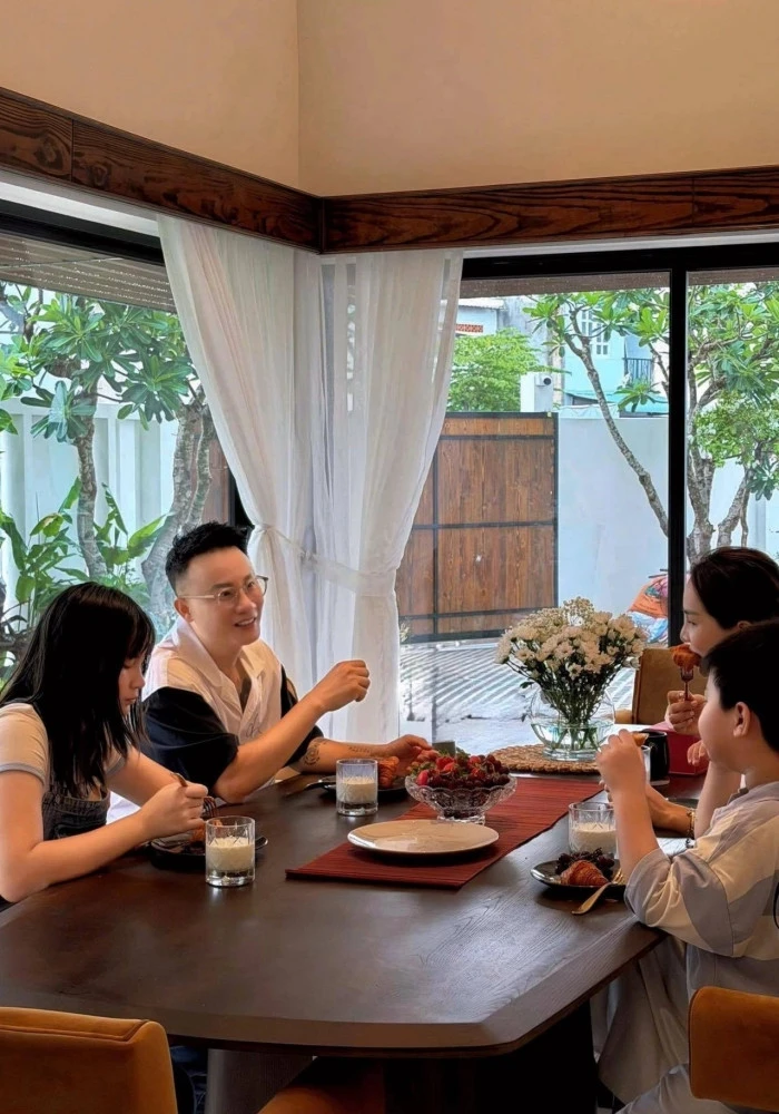 Không gian sống như mơ trong biệt thự 500m2 của Hoàng Bách và vợ cựu người mẫu - Hình 14