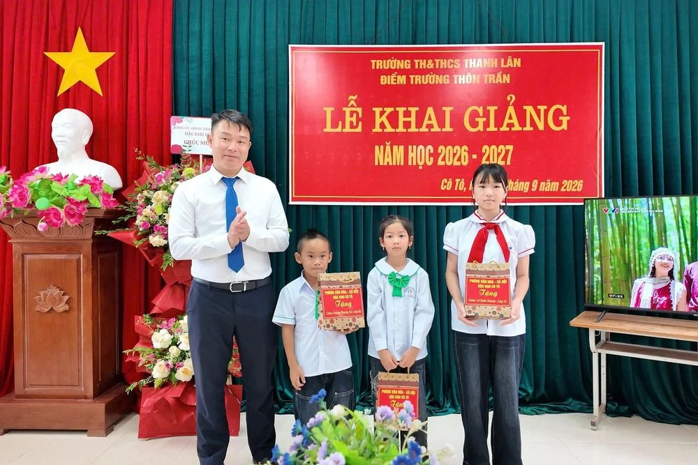 Lễ khai giảng đặc biệt của thầy giáo và 3 học sinh giữa biển trời đảo Trần - Hình 5