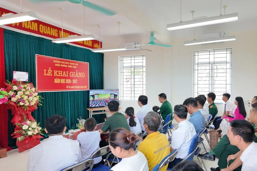Lễ khai giảng đặc biệt của thầy giáo và 3 học sinh giữa biển trời đảo Trần - Hình 4