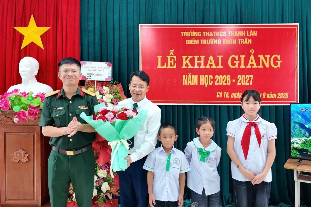Lễ khai giảng đặc biệt của thầy giáo và 3 học sinh giữa biển trời đảo Trần - Hình 3