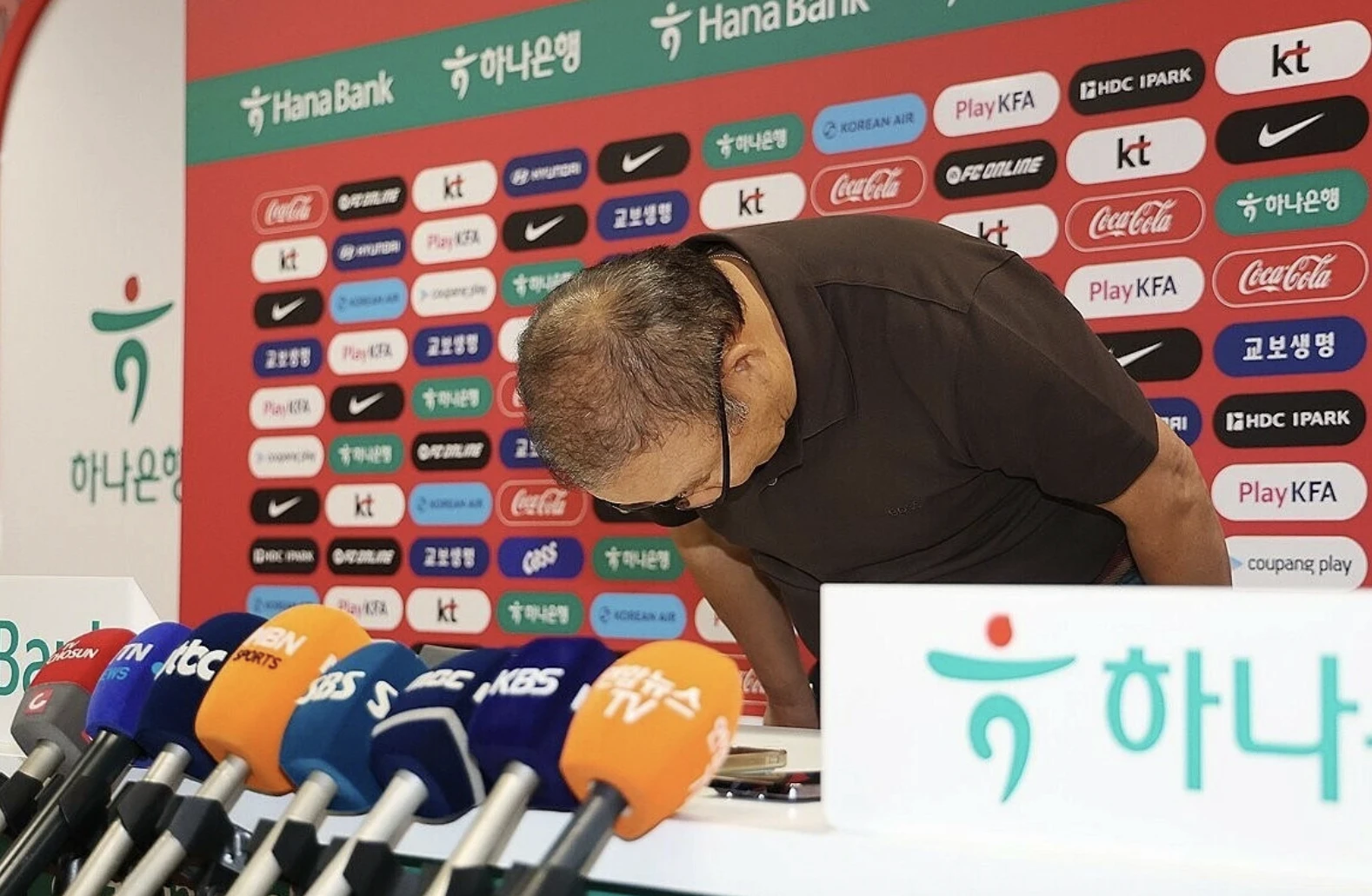 Phỏng vấn HLV Park Hang-seo về góc khuất của ĐT Hàn Quốc ở World Cup: Cay đắng vì không thể bảo vệ Son Heung-min - Hình 3