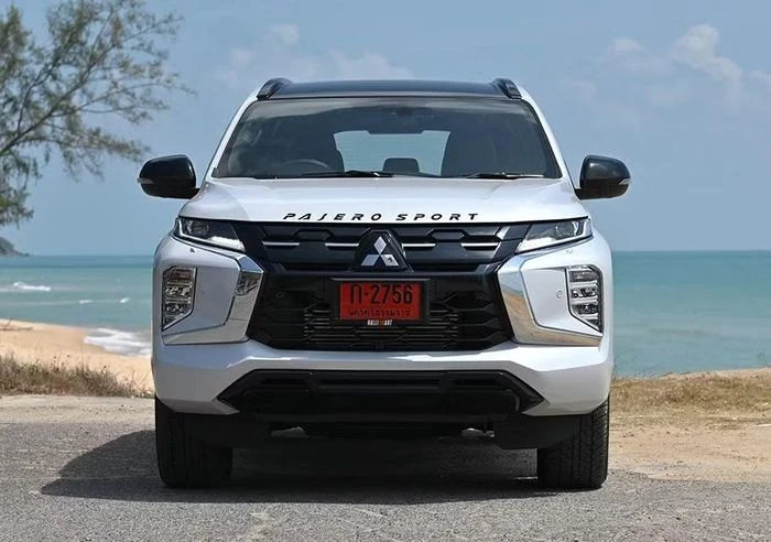 SUV bán chạy nhất của Toyota sắp có đối thủ mới - Hình 3