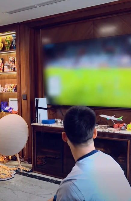 Căn nhà mặt tiền, cao 5 tầng của Duy Mạnh - Quỳnh Anh ở phường Hoàn Kiếm, Hà Nội - Hình 4