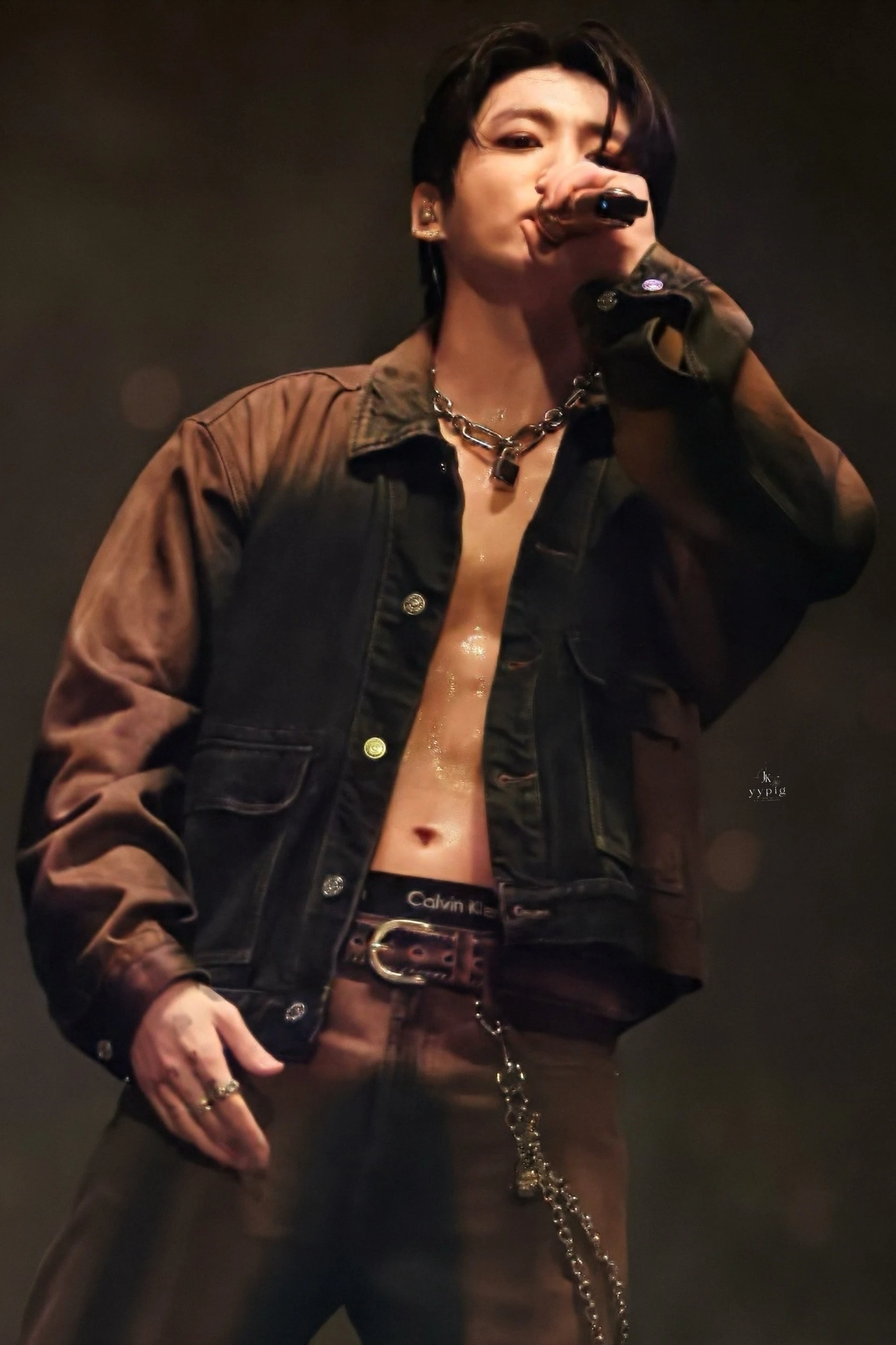 Không chịu nổi Jung Kook (BTS) - Hình 4