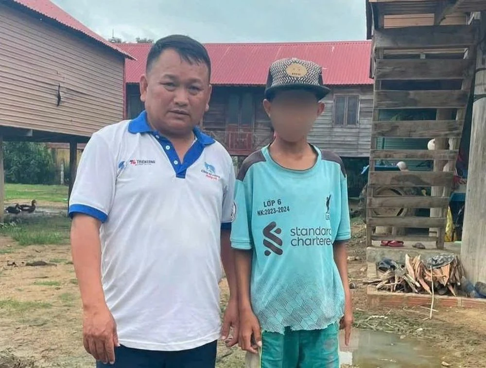 Thầy ơi, ra lấy em về - Hình 2