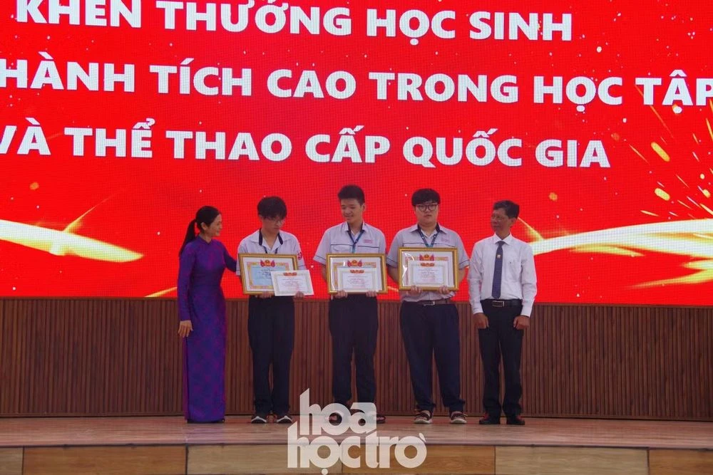 Năm học mới với nhiều thay đổi từ cách học đến công nghệ: Người trong cuộc nói gì? - Hình 5