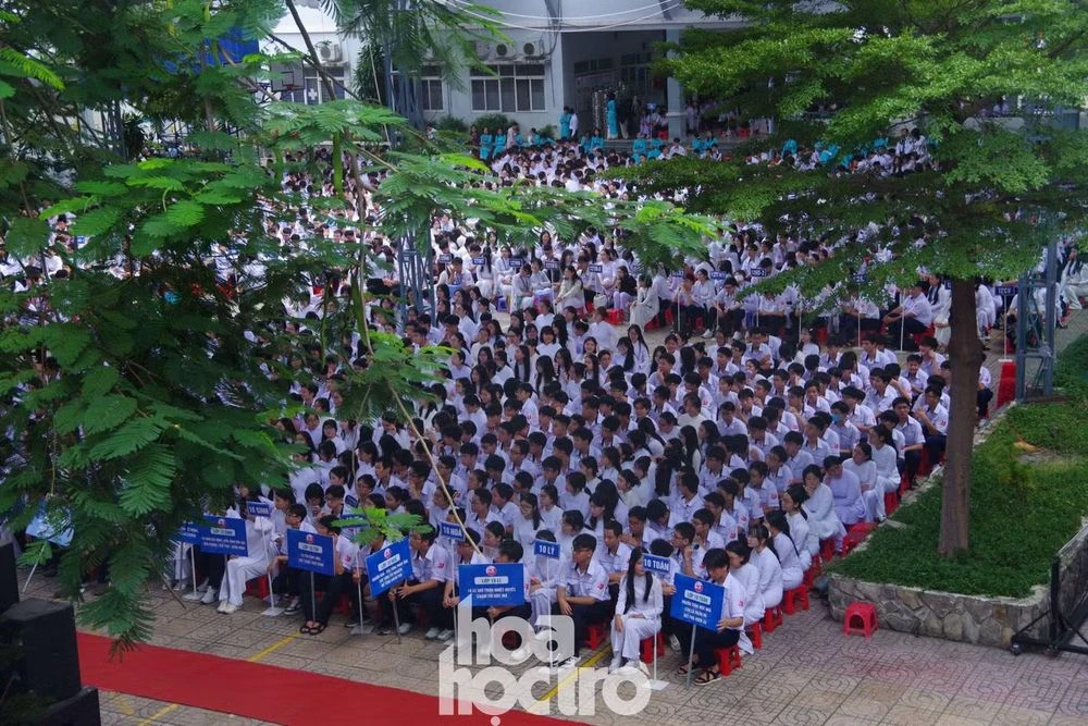 Năm học mới với nhiều thay đổi từ cách học đến công nghệ: Người trong cuộc nói gì? - Hình 1