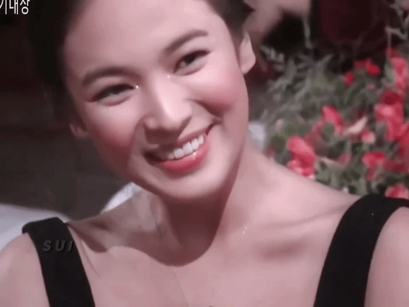 Viral nhan sắc tuổi 23 của Song Hye Kyo: So với hiện tại mà ngỡ ngàng! - Hình 3
