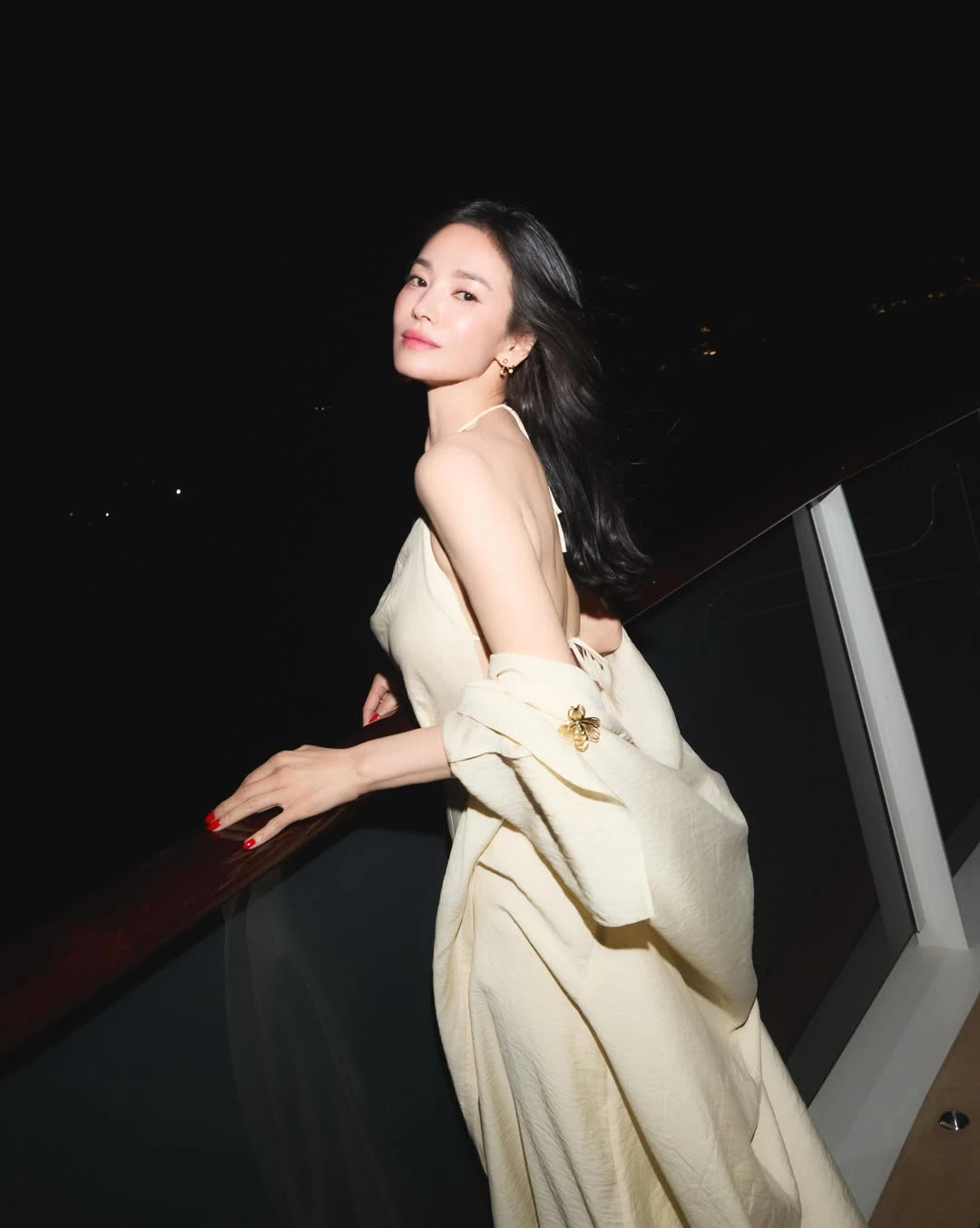 Viral nhan sắc tuổi 23 của Song Hye Kyo: So với hiện tại mà ngỡ ngàng! - Hình 13